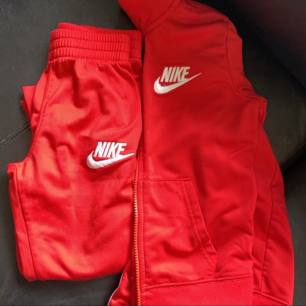 Nike warm up